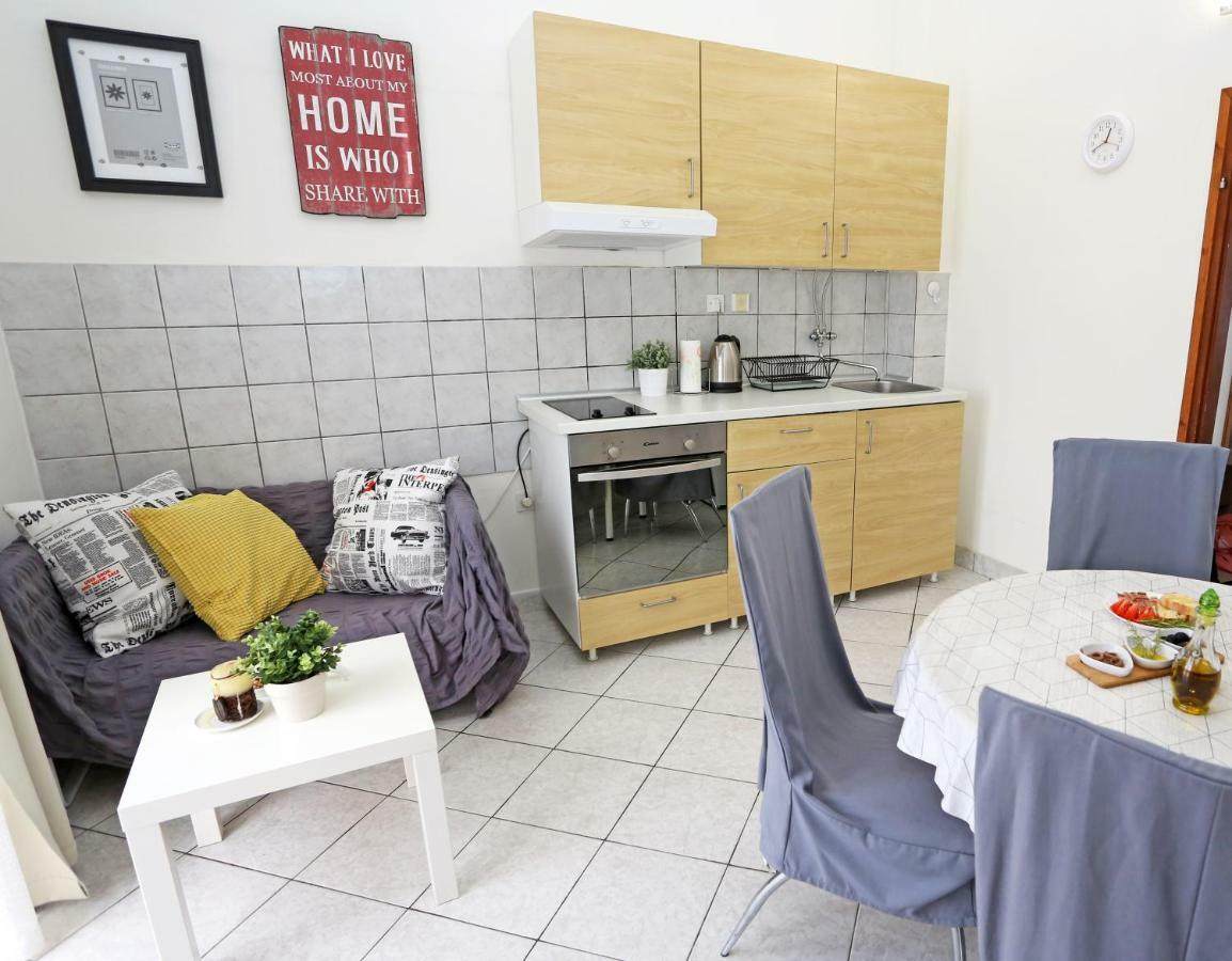 Apartments Tona Zaboric Eksteriør bilde