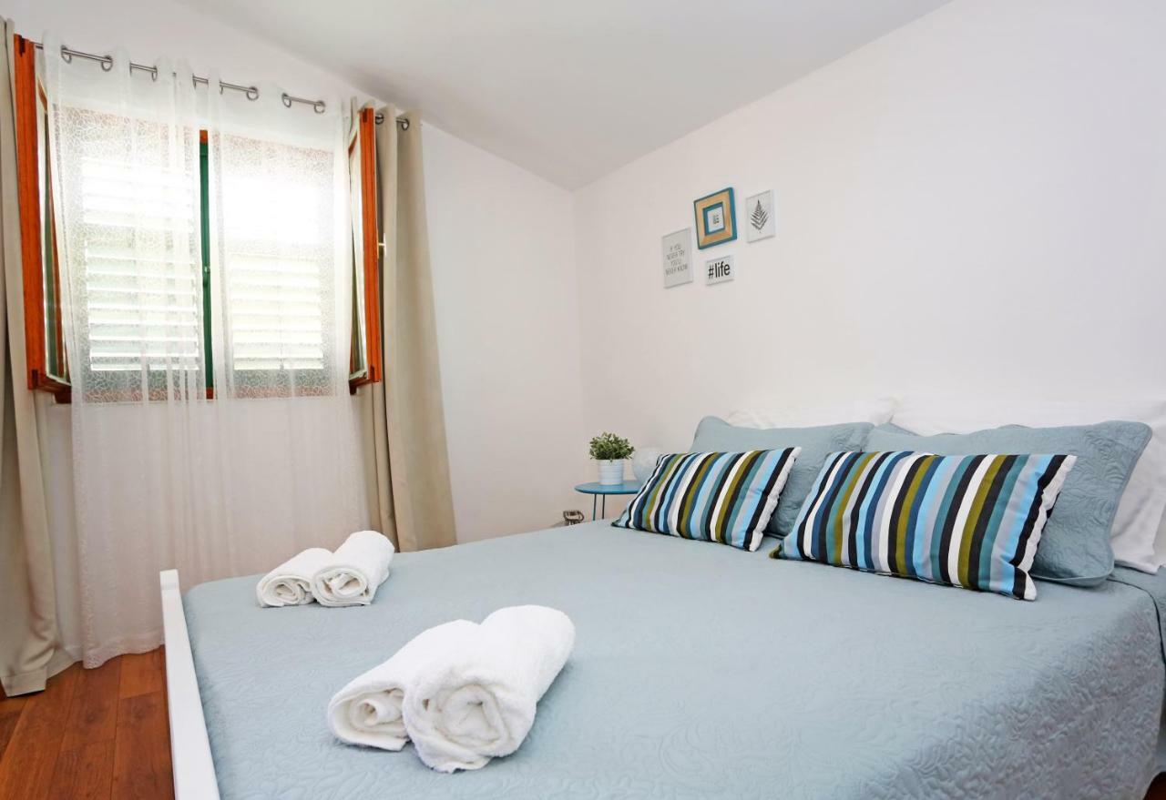 Apartments Tona Zaboric Eksteriør bilde