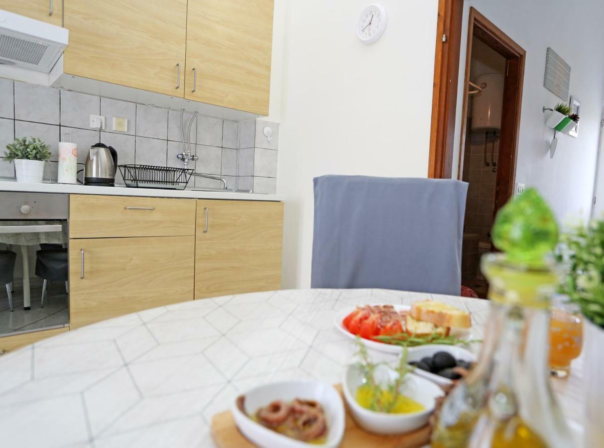 Apartments Tona Zaboric Eksteriør bilde