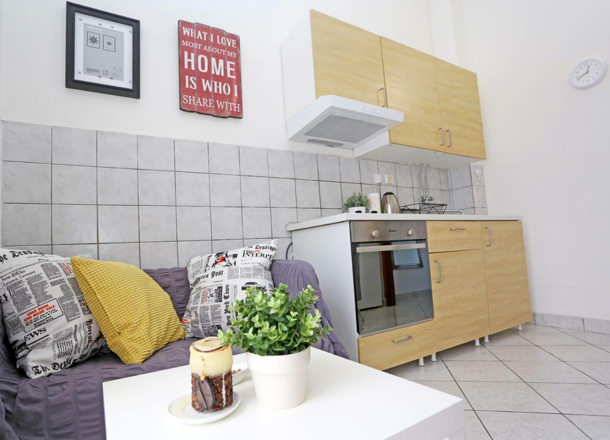 Apartments Tona Zaboric Eksteriør bilde
